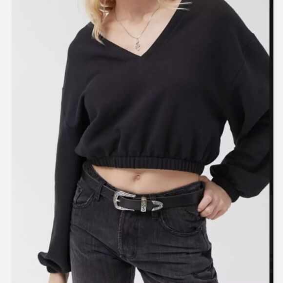Urban Outfitters Out from Under Black Cropped Long Sleeve Pullover Sweatshirt M - Picture 1 of 6